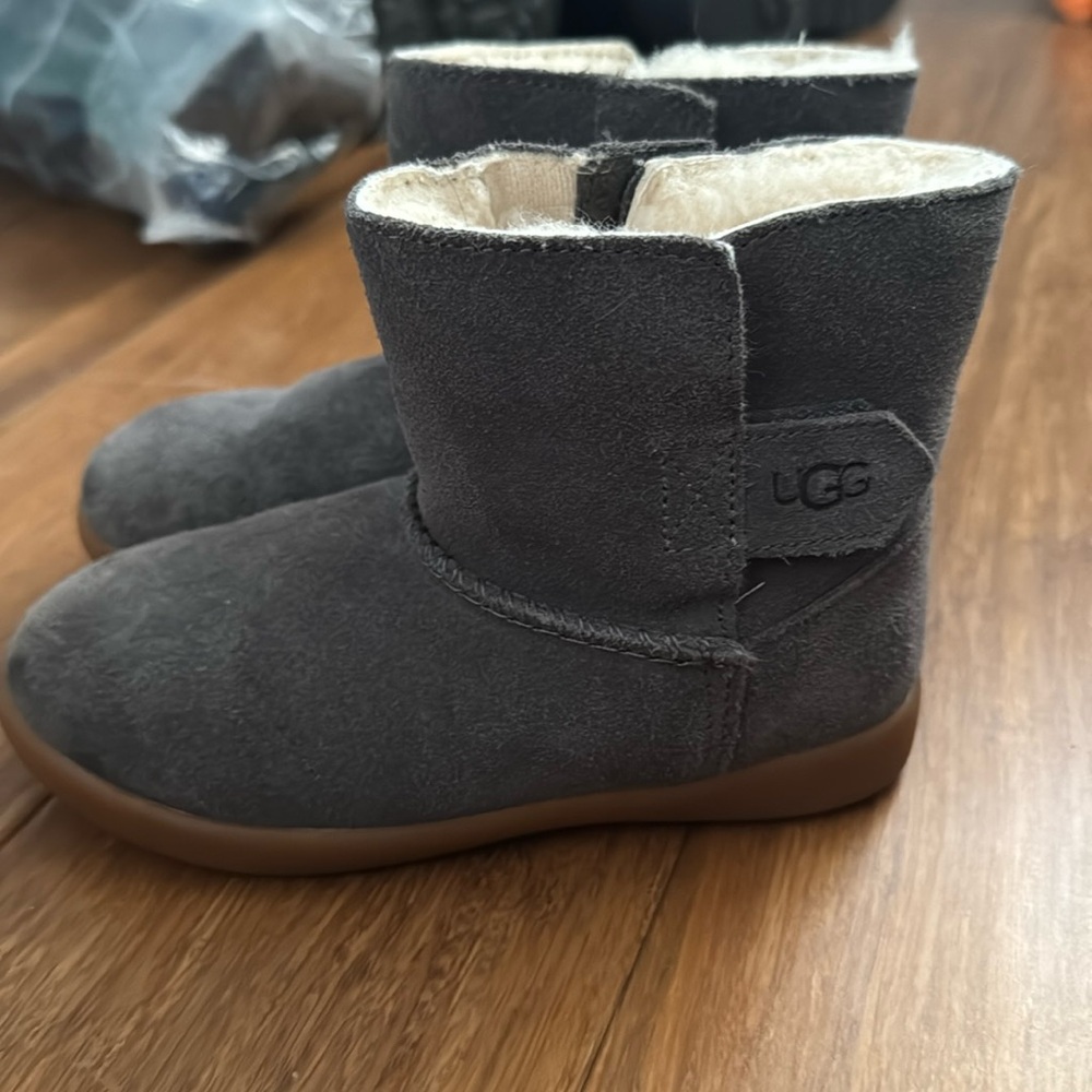 Toddles uggs size 10